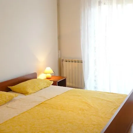 Two-bedroom In Novigrad I Apartmán *